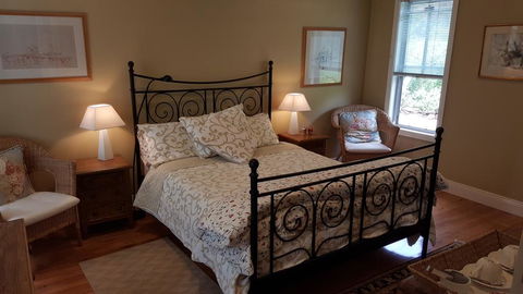 Glenburn House - Dalby Accommodation 3