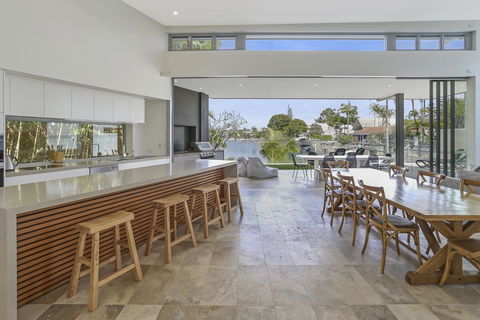Go With The Flow, Noosa Sound - Dalby Accommodation 2