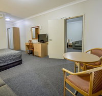 Golden Guitar Motor Inn - Dalby Accommodation