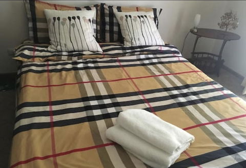Golden House - Dalby Accommodation 0