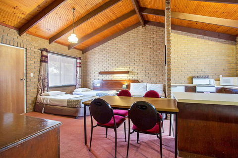 Goldfields Motel - Dalby Accommodation 3