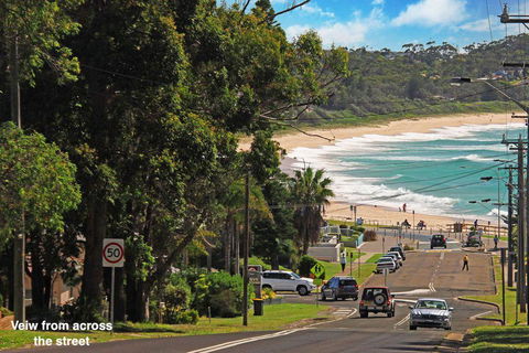 GOLF 39 MOLLYMOOK BEACH - Dalby Accommodation 0