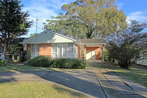 GOLF 39 MOLLYMOOK BEACH - Dalby Accommodation 3