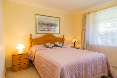 Golfer's Retreat, Mollymook - Dalby Accommodation 3