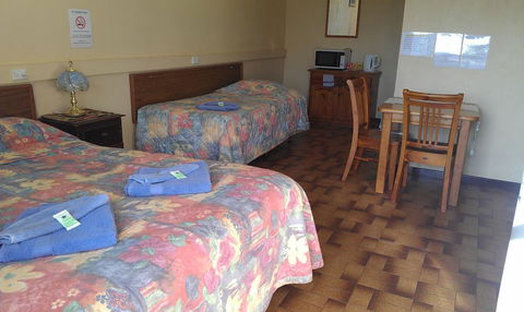 Goolgowi Highway Motel - Dalby Accommodation 3