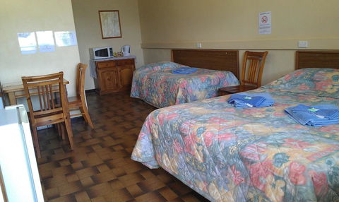 Goolgowi Highway Motel - Dalby Accommodation 1
