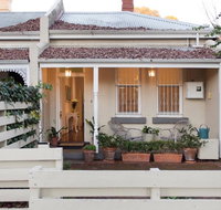 Gorgeous Subiaco cottage - Dalby Accommodation