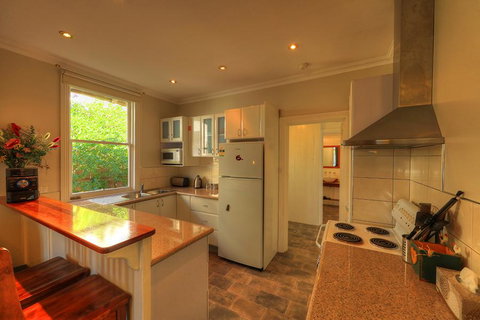 Grace's Spa Cottage - Dalby Accommodation 2