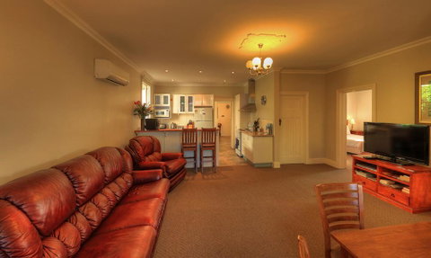 Grace's Spa Cottage - Dalby Accommodation 1