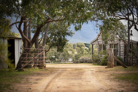 Grampians Pioneer Cottages - Dalby Accommodation 2