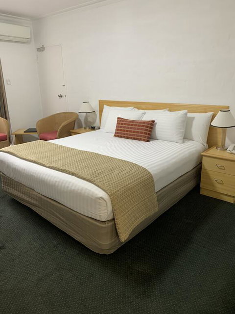 Grand Country Lodge - Dalby Accommodation 2