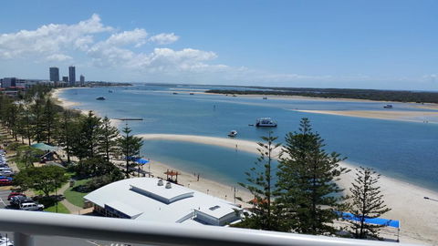 Grand Hotel Ocean View Apartment Labrador - Dalby Accommodation 0