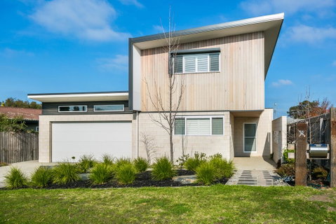 Grandview Luxury 11 - Dalby Accommodation 0