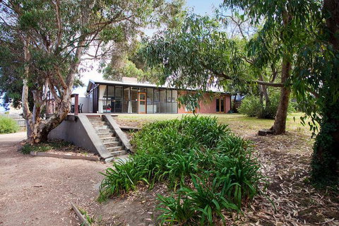 Great Ocean Retreat 43 - Dalby Accommodation 0