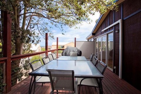 Great Ocean Retreat 43 - Dalby Accommodation 2