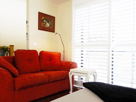 Gulls Way - Dalby Accommodation 1
