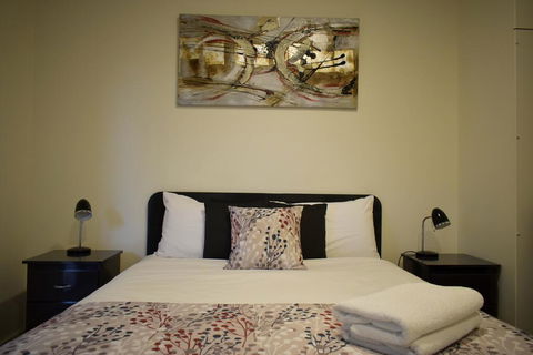Hamilton Lakeside Motel - Dalby Accommodation 3
