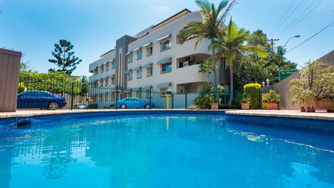 Hampton Court Apartments - Dalby Accommodation 0