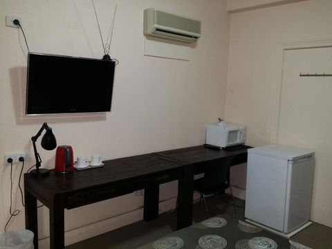 Hampton Court Apartments - Dalby Accommodation 2