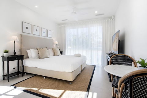 Hamptons #1 Broadbeach Apartment - 1 Bedroom - New Luxurious - Dalby Accommodation 0