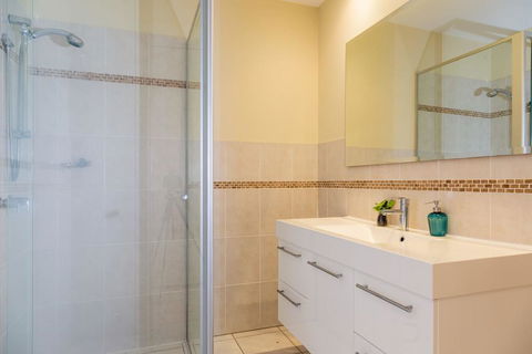HARBOUR LIGHTS - Ulladulla - Dalby Accommodation 2