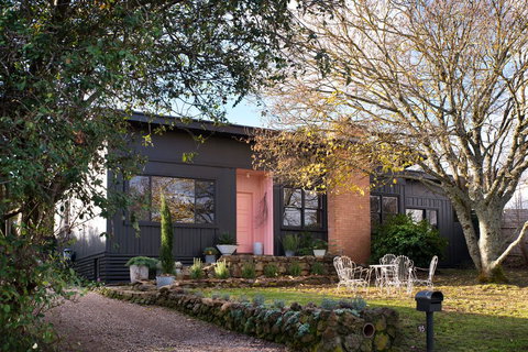 Harts Lane Beaux Haus - Dalby Accommodation 0