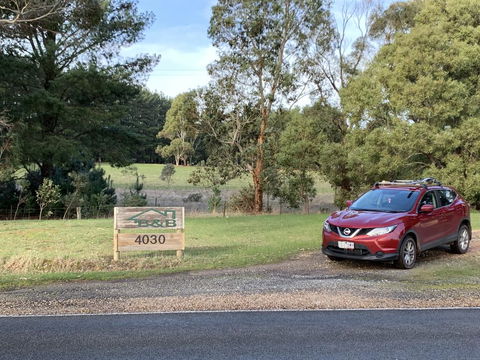 Helen's Luxury Hut - Dalby Accommodation 1