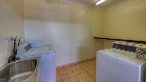 Heritage Lodge Motel - Dalby Accommodation 1