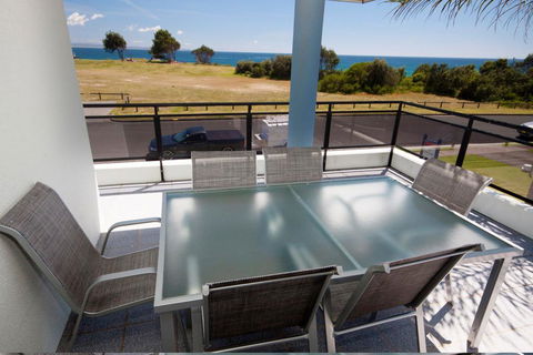 Hi Surf Unit 4, 92 Head St, Forster - Dalby Accommodation 1