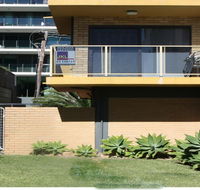 Hibiscus Court 1 - Forster Main Beach - Dalby Accommodation
