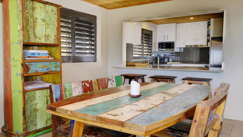 Hibiscus Court 3 - Forster Main Beach! - Dalby Accommodation 2