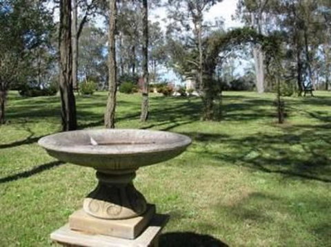 Hill Top Country Guest House - Dalby Accommodation 1