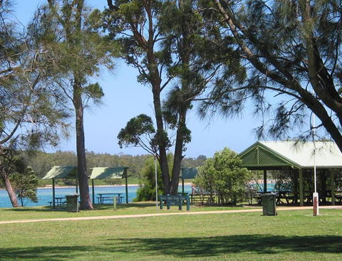 Hill Top Water And Bush Views - Dalby Accommodation 2