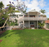 HILLTOP HAVEN in MOLLYMOOK - Dalby Accommodation