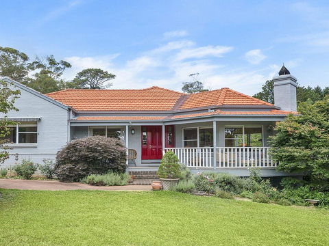 Hillview Cottage - Classic Country Comfort And Charm - Dalby Accommodation 0