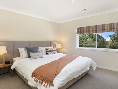 Hillview Cottage - Classic Country Comfort And Charm - Dalby Accommodation 2