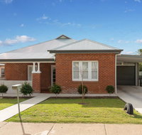 Home Away From Home - Dalby Accommodation