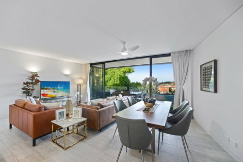 HomeHotel Ultra Luxurious 3 Bedroom Penthouse. - Dalby Accommodation 0