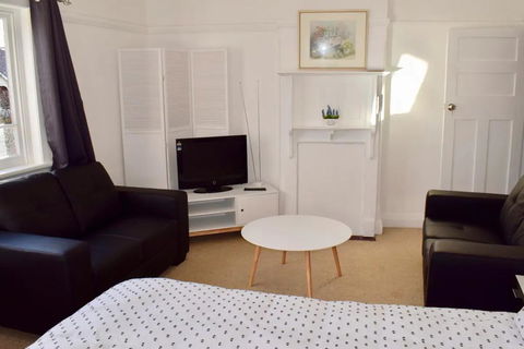 Homy Apartment In Trendy Haberfield - Dalby Accommodation 0
