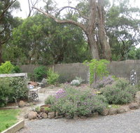 Honeyeater Cottage - Dalby Accommodation