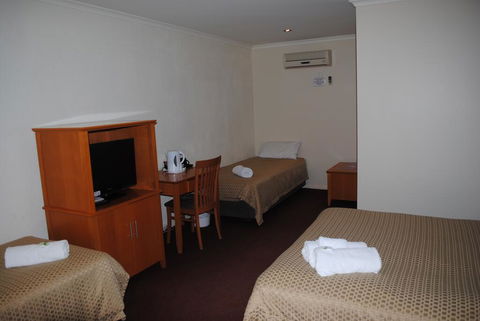Horse & Jockey Hotel Motel - Dalby Accommodation 2