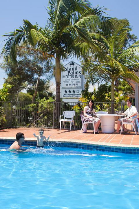 Island Palms Motor Inn - Dalby Accommodation 3