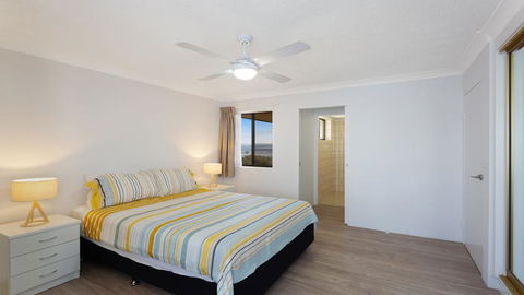 Island View 4 -Opposite Wallis Lake! - Dalby Accommodation 3