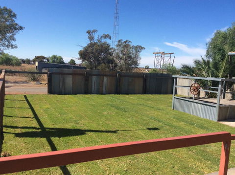 Ivanhoe Hotel Motel - Dalby Accommodation 1