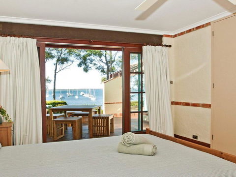 Izba - Mediterranean Style Hideaway - Dalby Accommodation 3