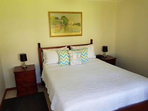 Jervis Bay Blue - Vincentia - Dalby Accommodation 3