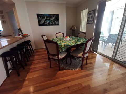 Joondalup Guest Home - Dalby Accommodation 2