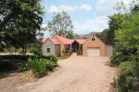 Kangaroo Valley House - Contemporary Luxury! - Dalby Accommodation 1
