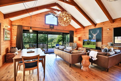 Kangaroo Valley Timber Cabin - Dalby Accommodation 0