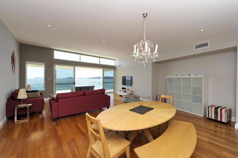 Karma Waters 9 - Soldiers Point - Dalby Accommodation 1